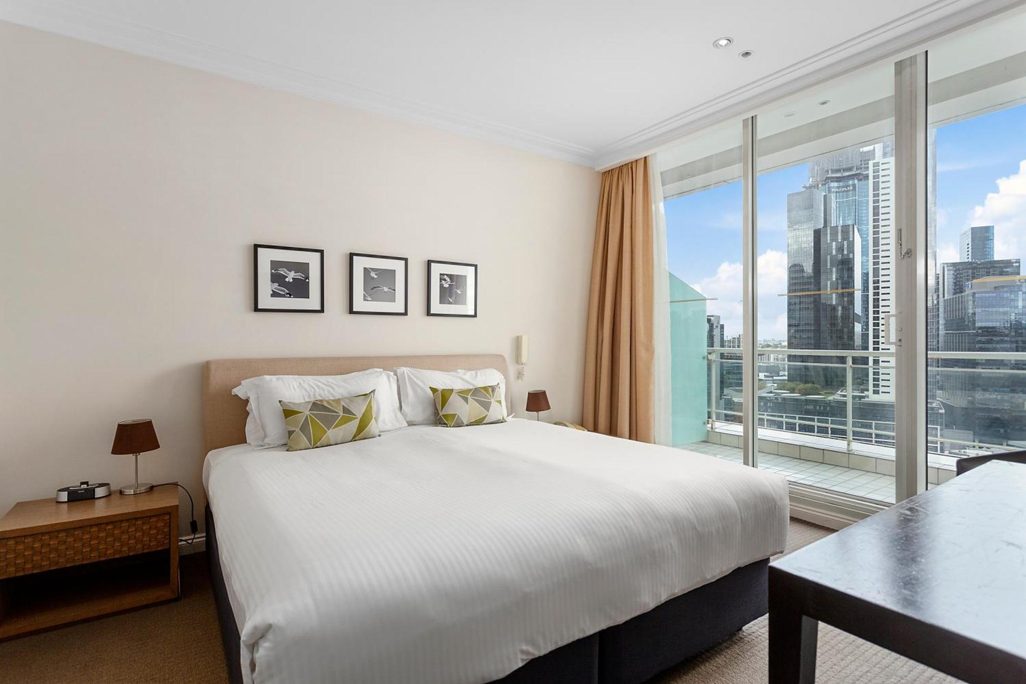Clarion Suites Gateway ملبورن الغرفة الصورة