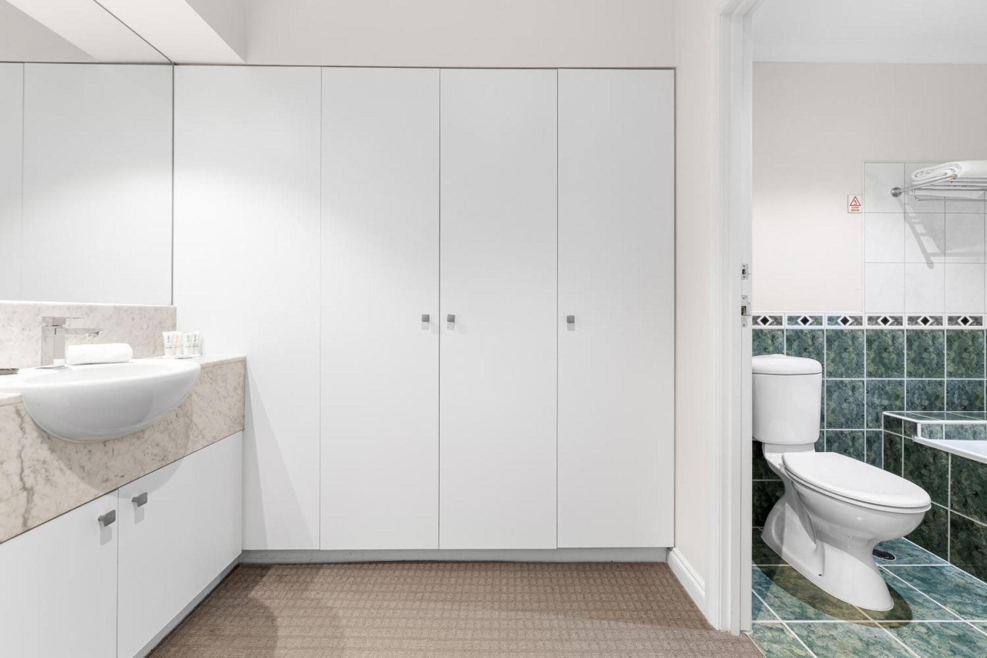 Clarion Suites Gateway ملبورن الغرفة الصورة