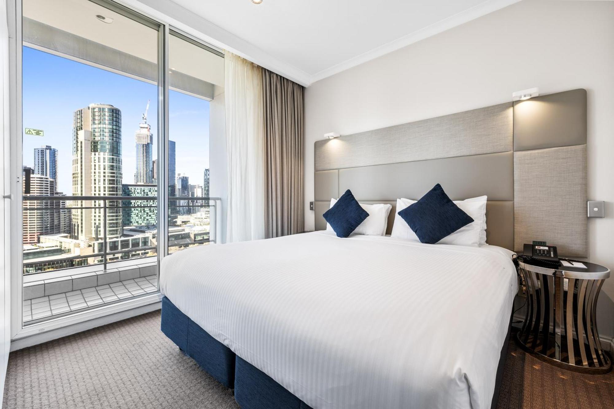 Clarion Suites Gateway ملبورن الغرفة الصورة